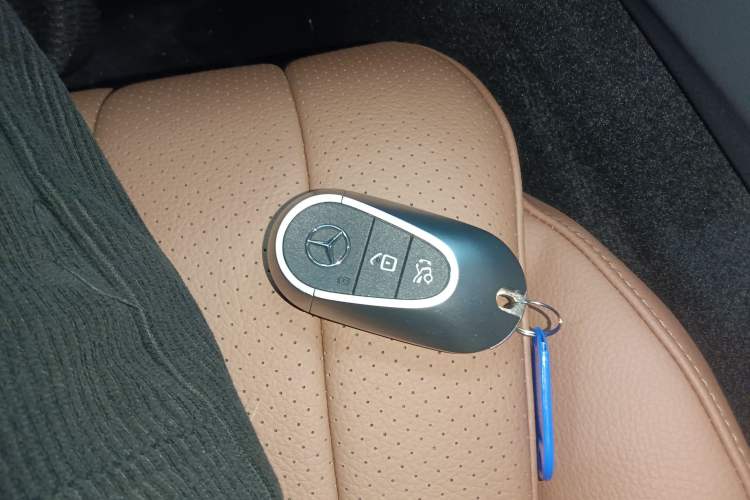 Used Mercedes-Benz E-Class 2024 E 300 L Luxury Model Interior 1