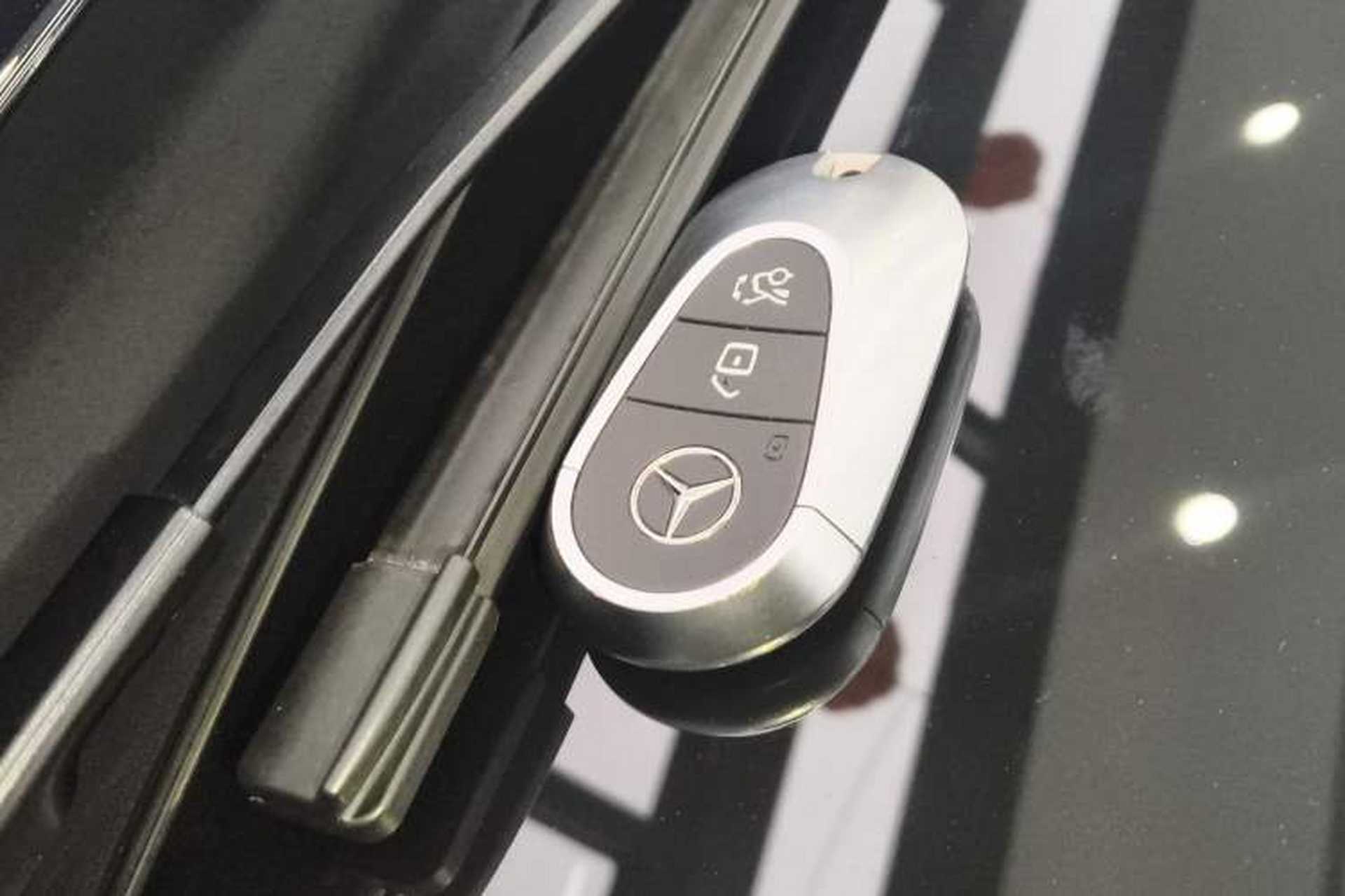 Used Mercedes-Benz E-Class 2024 E 300 L Luxury Sport Model Interior 1