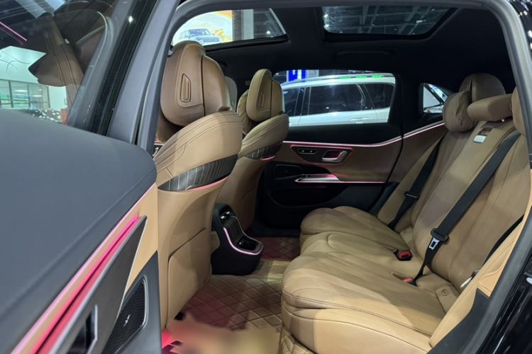 Used Mercedes-Benz E-Class 2024 E 300 L Stylish Model Interior 12