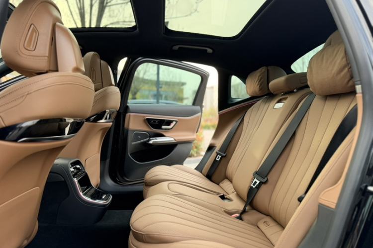 Used Mercedes-Benz E-Class 2024 E 260 L Interior 2