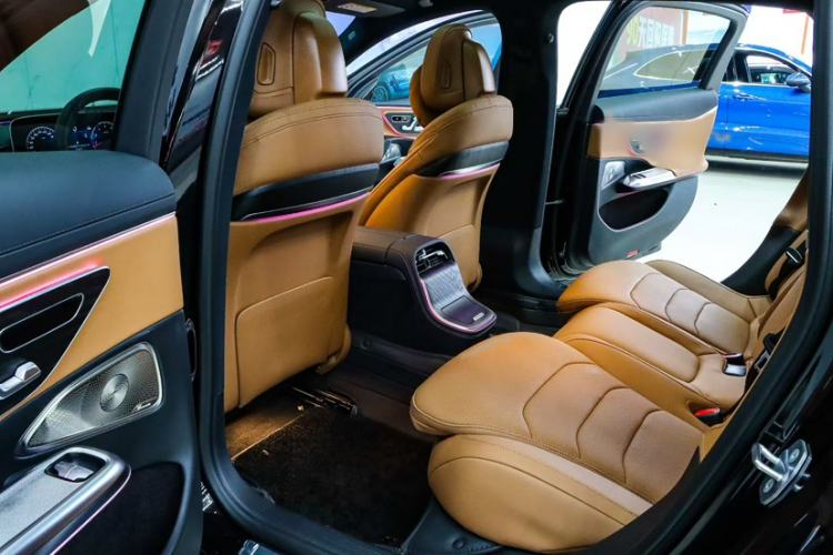 Used Mercedes-Benz E-Class 2024 E 300 L Luxury Sport Model Interior 2