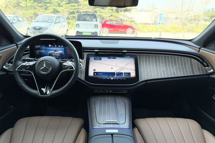 Used Mercedes-Benz E-Class 2024 Refresh E 300 L Stylish Edition Interior 2