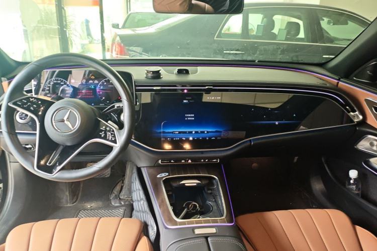 Used Mercedes-Benz E-Class 2024 E 300 L Luxury Model Interior 3