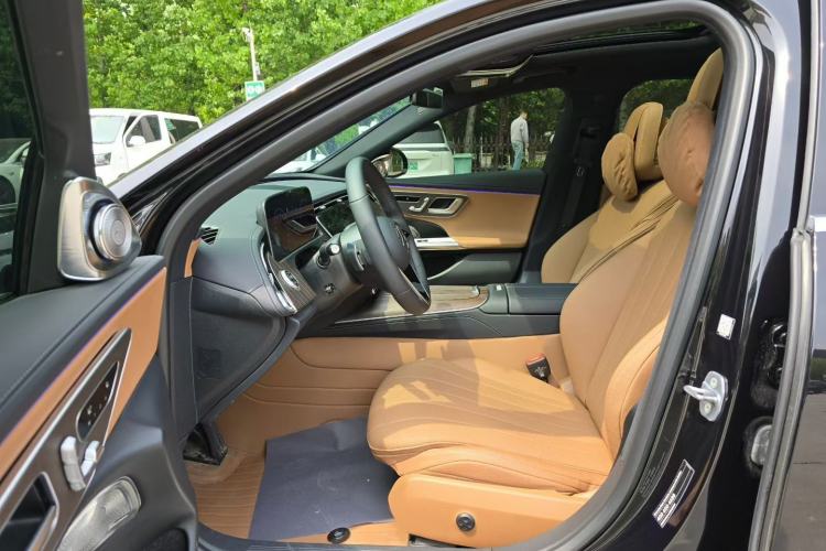 Used Mercedes-Benz E-Class 2024 E 300 L Stylish Model Interior 3