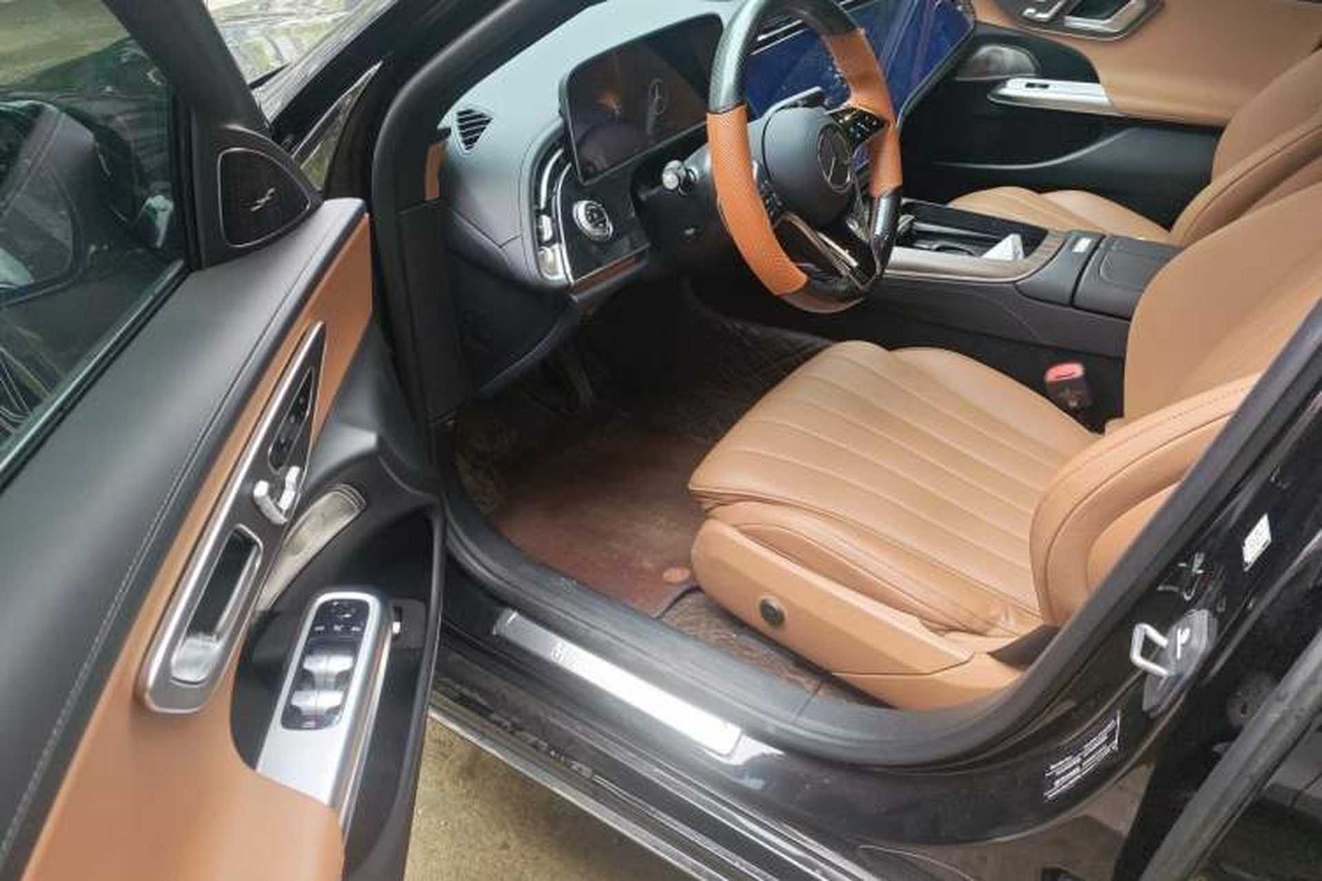Used Mercedes-Benz E-Class 2024 E 300 L Luxury Model Interior 3