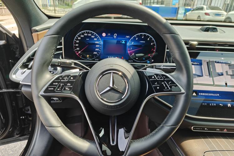 Used Mercedes-Benz E-Class 2024 E 300 L Luxury Model Interior 3