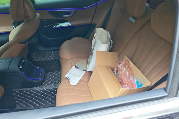 Used Mercedes-Benz E-Class 2024 E 300 L Stylish Model Interior 4