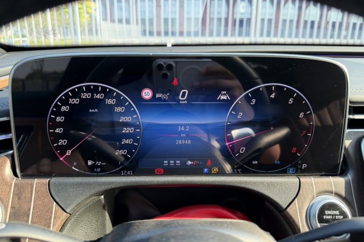 Used Mercedes-Benz E-Class 2024 Refresh E 300 L Stylish Edition Interior 4