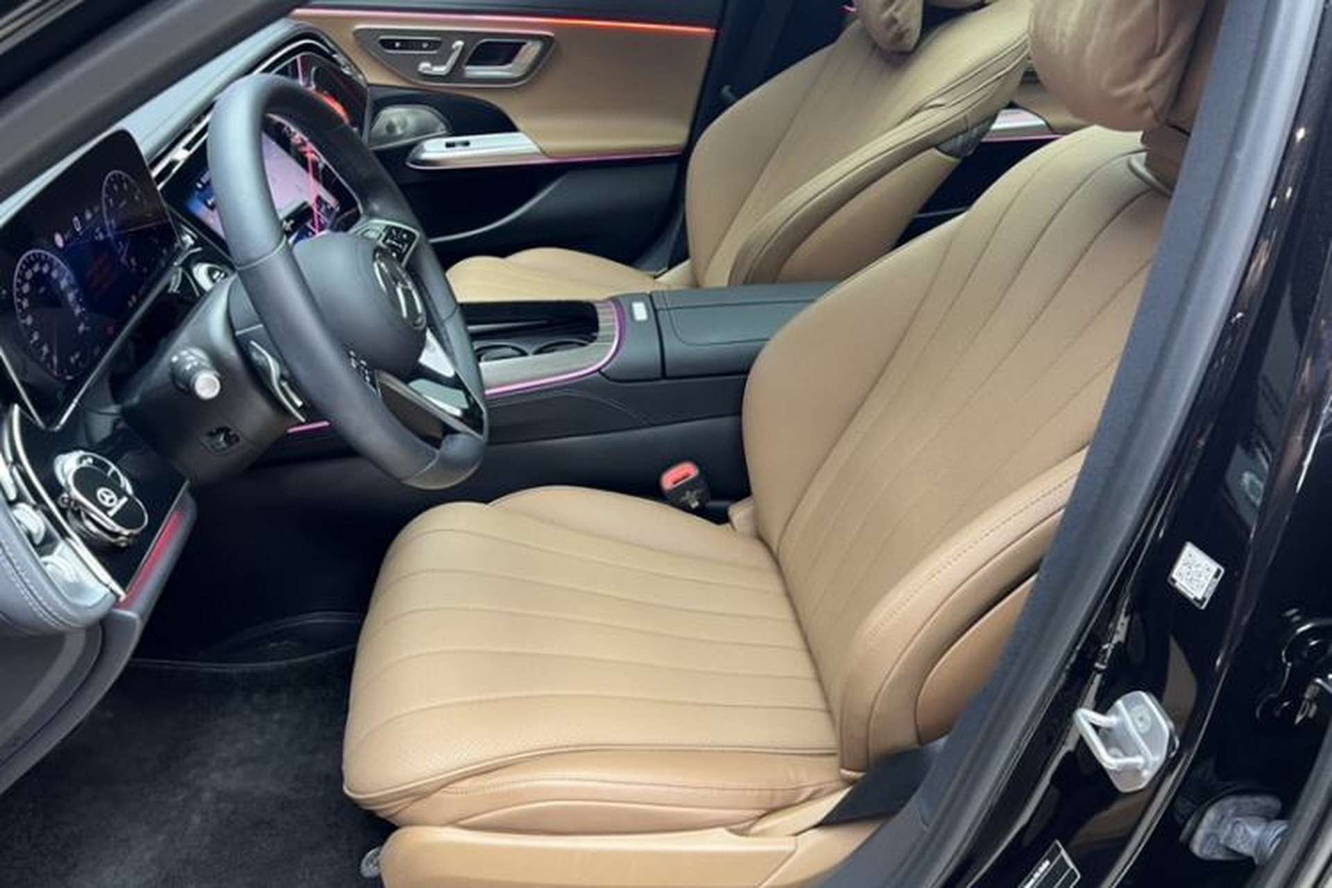 Used Mercedes-Benz E-Class 2024 E 300 L Luxury Model Interior 4