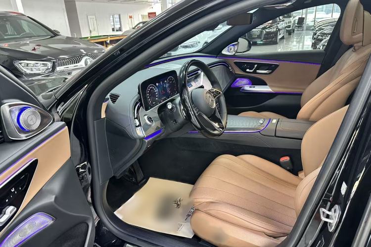 Used Mercedes-Benz E-Class 2024 E 260 Sport Edition Interior 4