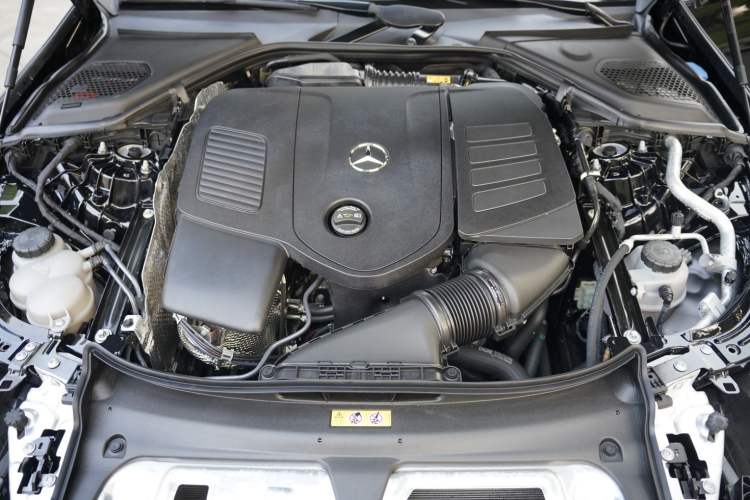 Used Mercedes-Benz E-Class 2024 E 260 L Interior 4