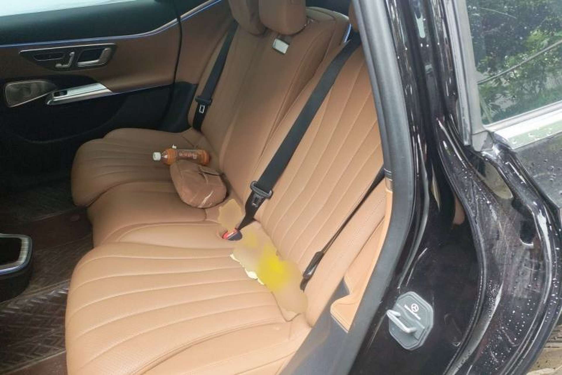 Used Mercedes-Benz E-Class 2024 E 300 L Luxury Model Interior 4
