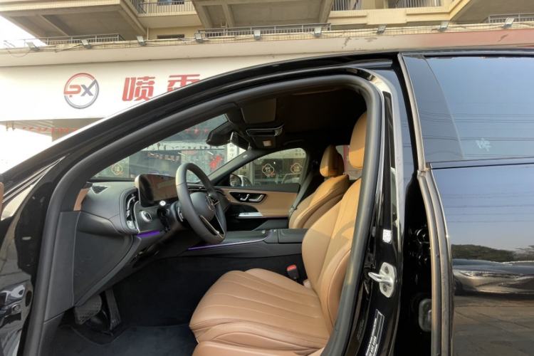 Used Mercedes-Benz E-Class 2024 E 260 Sport Edition Interior 4