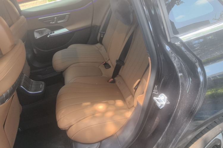 Used Mercedes-Benz E-Class 2024 E 300 L Luxury Model Interior 4