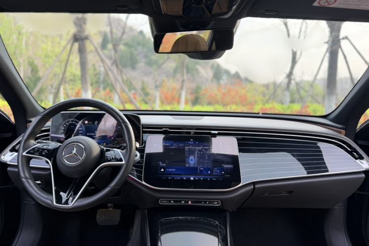 Used Mercedes-Benz E-Class 2024 E 260 L Interior 5