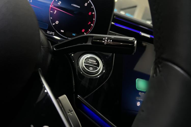 Used Mercedes-Benz E-Class 2024 Facelift E 300 L Luxury Edition Interior 5