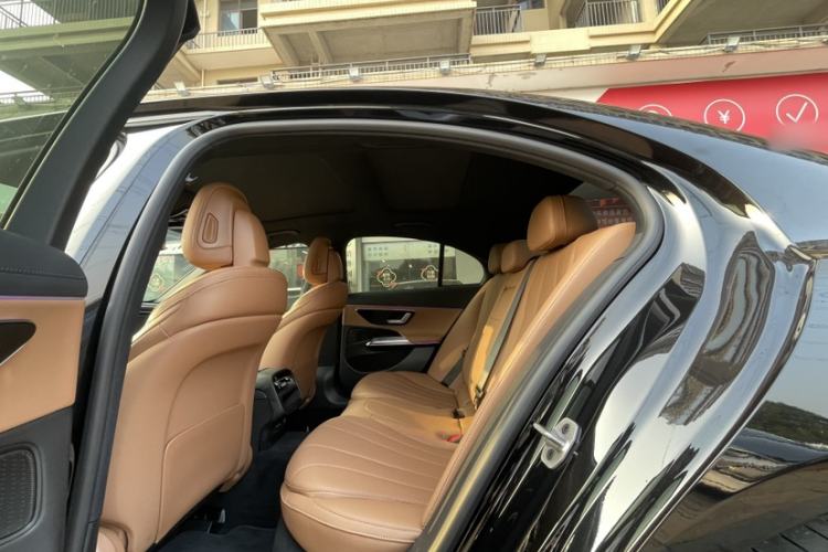 Used Mercedes-Benz E-Class 2024 E 260 Sport Edition Interior 5