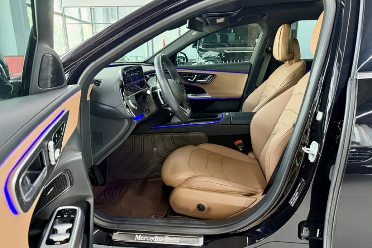 Used Mercedes-Benz E-Class 2024 Facelift E 300 L Fashion Sport Edition Interior 6