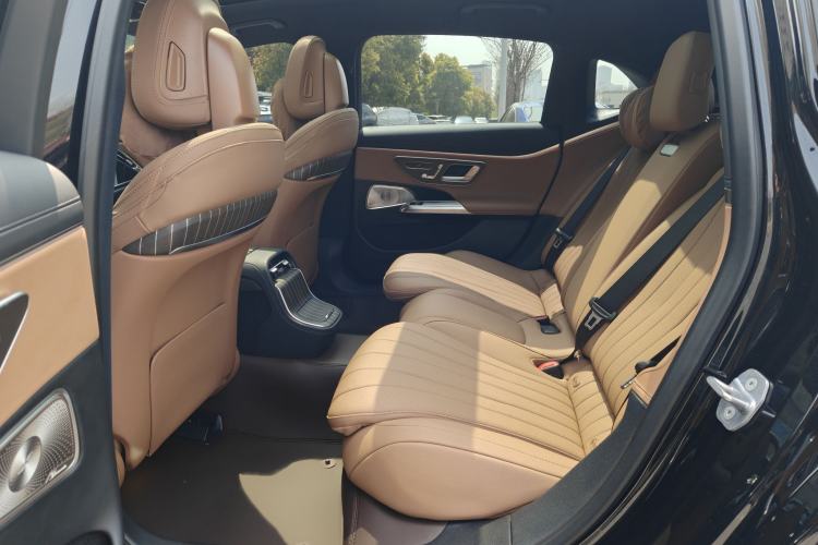 Used Mercedes-Benz E-Class 2024 E 300 L Luxury Model Interior 6