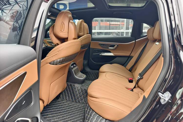 Used Mercedes-Benz E-Class 2024 E 300 L Stylish Model Interior 6