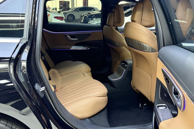 Used Mercedes-Benz E-Class 2024 Refresh E 300 L Stylish Edition Interior 7