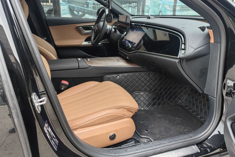 Used Mercedes-Benz E-Class 2024 E 300 L Luxury Model Interior 7