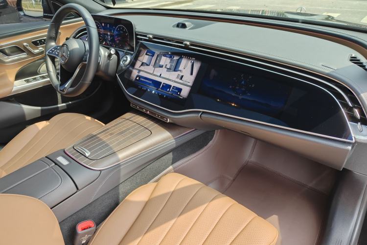Used Mercedes-Benz E-Class 2024 E 300 L Luxury Model Interior 7