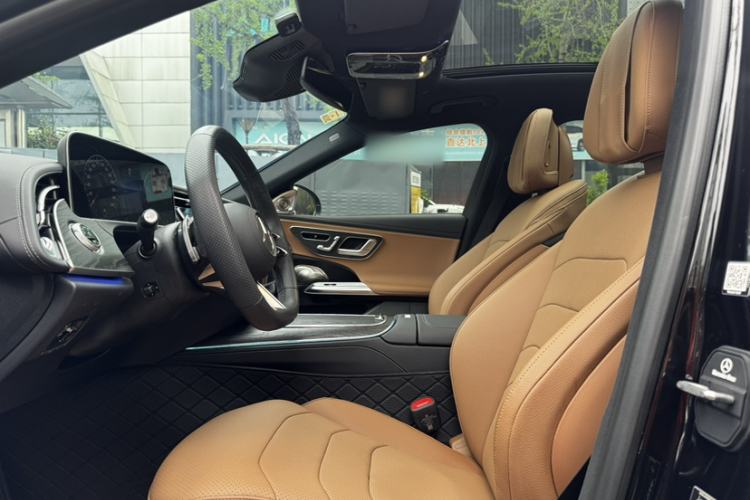 Used Mercedes-Benz E-Class 2024 E 300 L Fashion Sport Model Interior 8