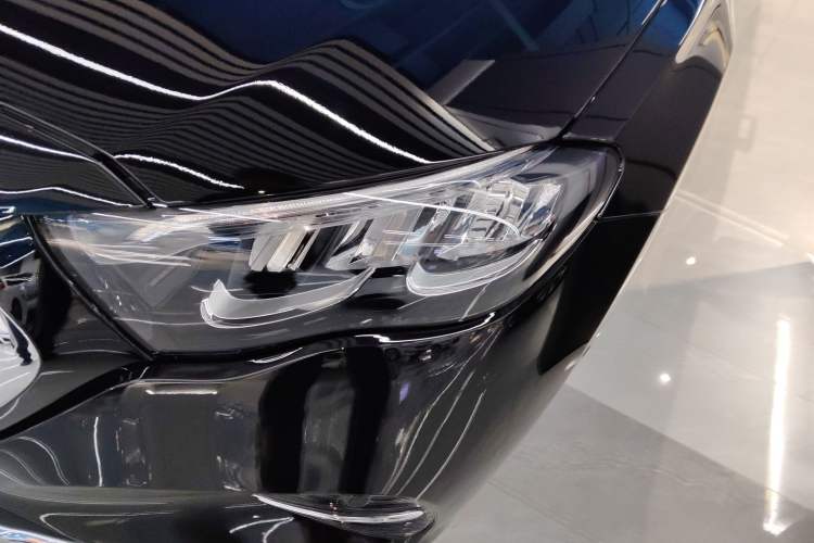 Used Mercedes-Benz E-Class 2024 Facelift E 300 L Luxury Edition Left Front Headlight