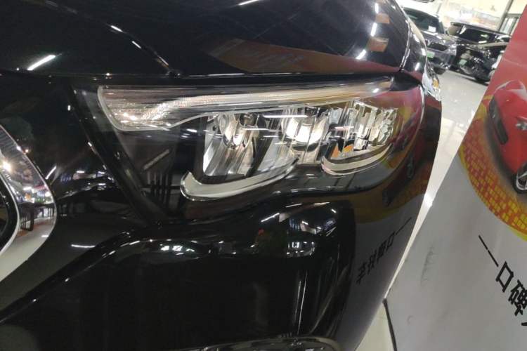 Used Mercedes-Benz E-Class 2024 E 300 L Stylish Model Left Front Headlight