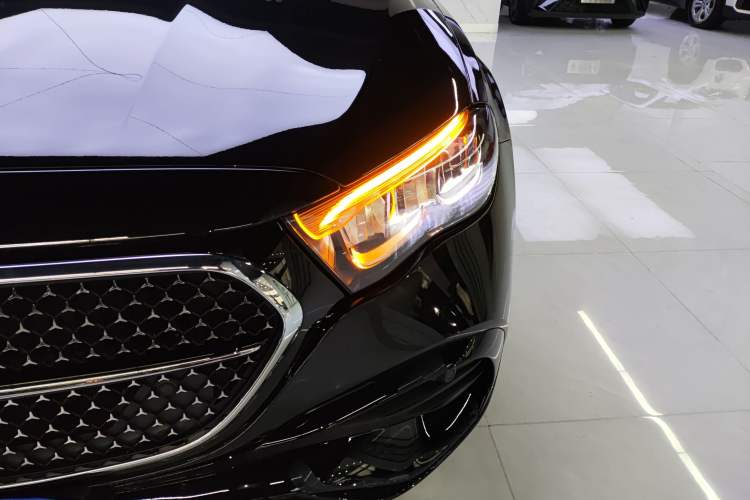 Used Mercedes-Benz E-Class 2024 E 300 Fashion Sport Edition Left Front Headlight
