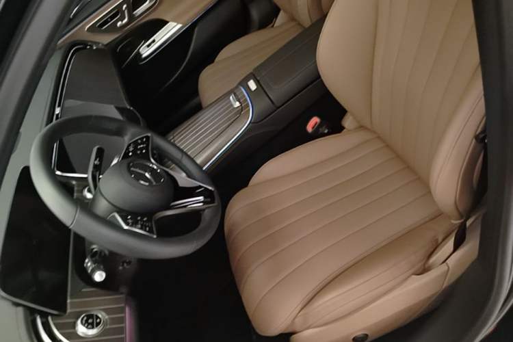 Used Mercedes-Benz E-Class 2024 Refresh E 300 L Stylish Edition Left Front Seat