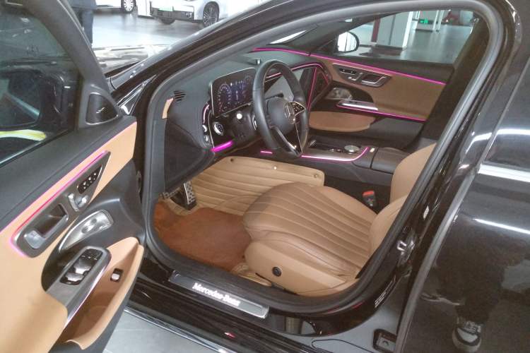 Used Mercedes-Benz E-Class 2024 Facelift E 300 L Luxury Edition Left Front Seat