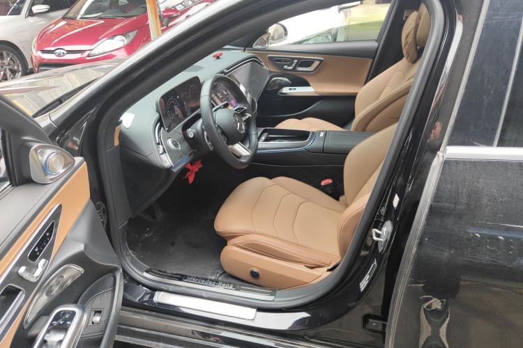 Used Mercedes-Benz E-Class 2024 E 300 L Fashion Sport Model Left Front Seat