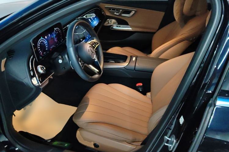 Used Mercedes-Benz E-Class 2024 Facelift E 300 L Luxury Edition Left Front Seat