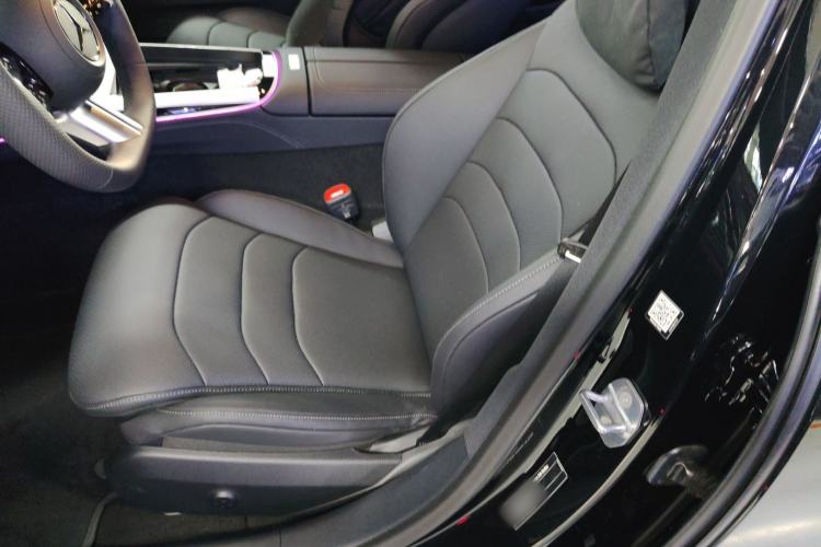 Used Mercedes-Benz E-Class 2024 E 260 L 4MATIC Sport Edition Left Front Seat