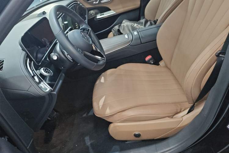 Used Mercedes-Benz E-Class 2024 Facelift E 300 L Luxury Edition Left Front Seat