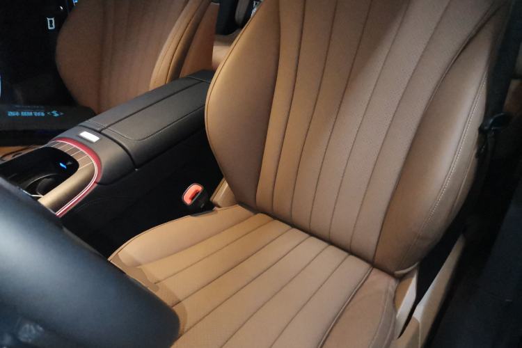 Used Mercedes-Benz E-Class 2024 E 300 L Exclusive Edition Left Front Seat