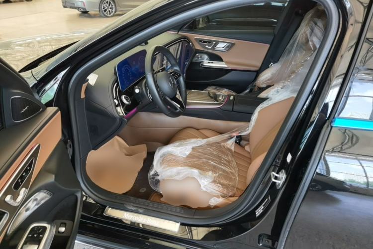 Used Mercedes-Benz E-Class 2024 E 300 L Luxury Model Left Front Seat