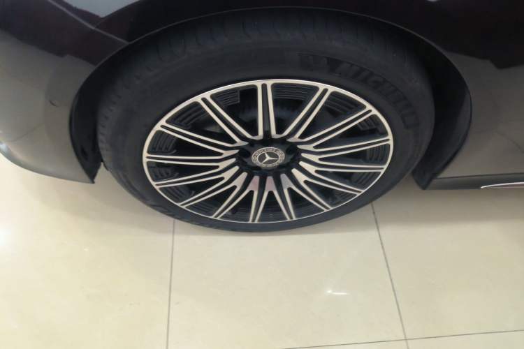 Used Mercedes-Benz E-Class 2024 Refresh E 300 L Stylish Edition Left Front Wheel Hub