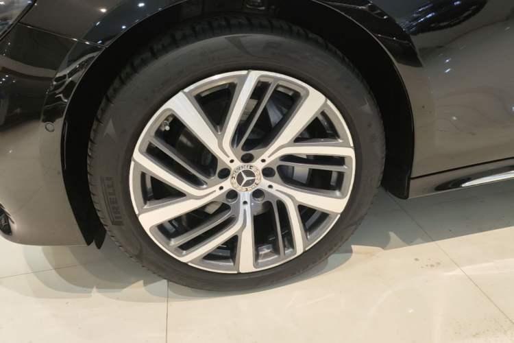 Used Mercedes-Benz E-Class 2024 E 300 L Stylish Model Left Front Wheel Hub