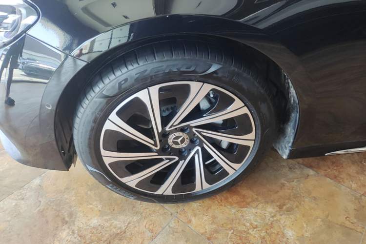 Used Mercedes-Benz E-Class 2024 E 300 L Luxury Model Left Front Wheel Hub