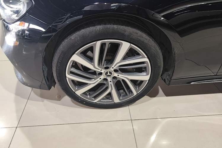 Used Mercedes-Benz E-Class 2024 E 300 L Stylish Model Left Front Wheel Hub