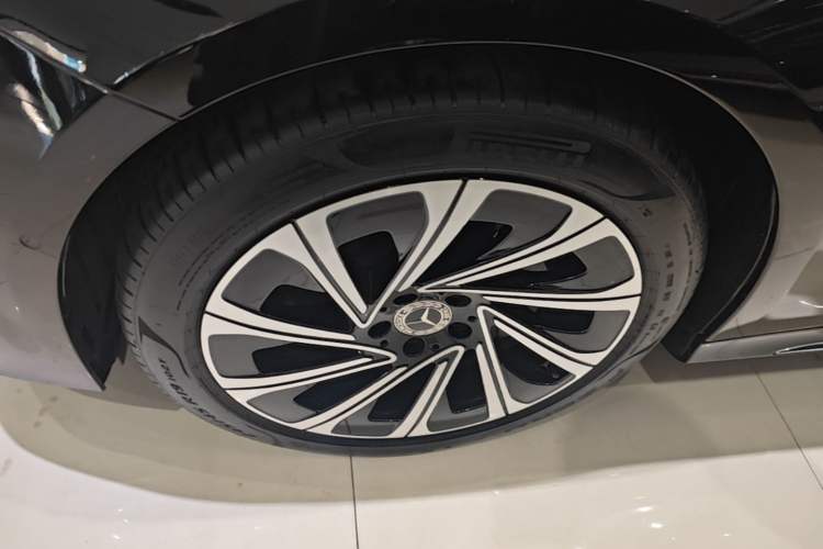 Used Mercedes-Benz E-Class 2024 Facelift E 300 L Luxury Edition Left Front Wheel Hub