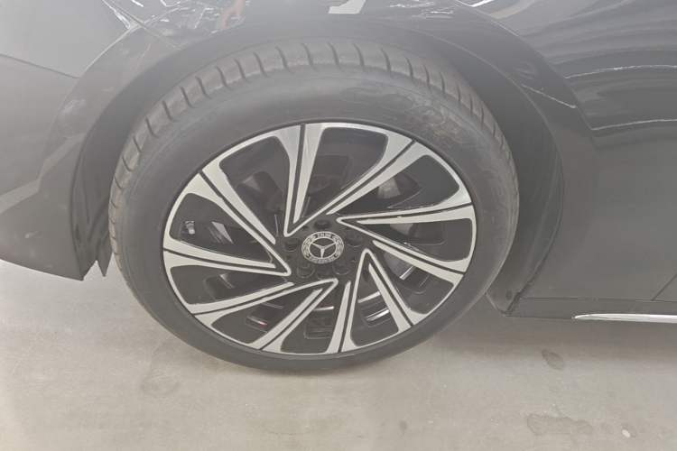 Used Mercedes-Benz E-Class 2024 E 300 L Luxury Model Left Front Wheel Hub