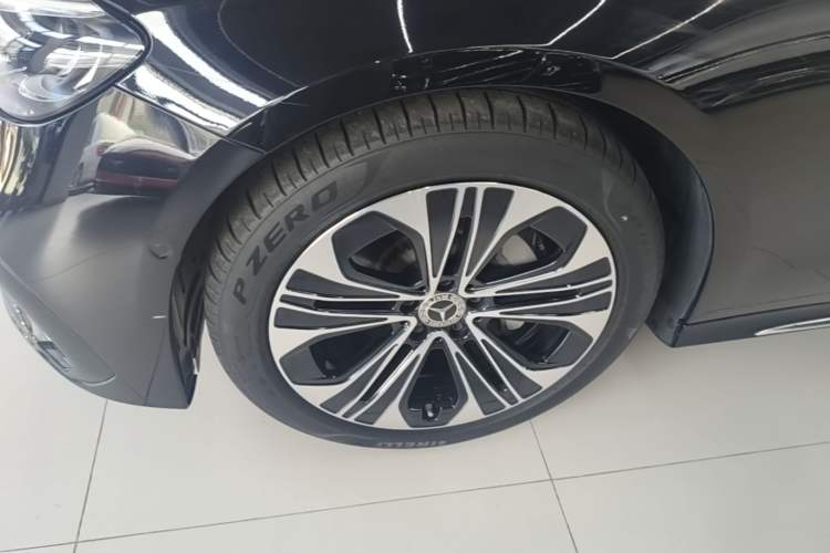 Used Mercedes-Benz E-Class 2024 Facelift E 300 L Fashion Sport Edition Left Front Wheel Hub