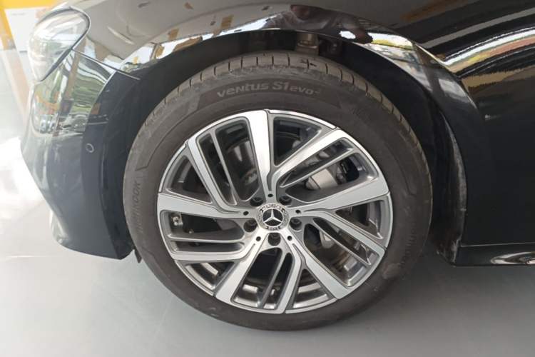 Used Mercedes-Benz E-Class 2024 Refresh E 300 L Stylish Edition Left Front Wheel Hub