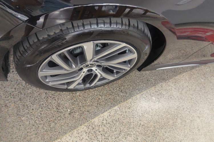 Used Mercedes-Benz E-Class 2024 E 300 L Stylish Model Left Front Wheel Hub
