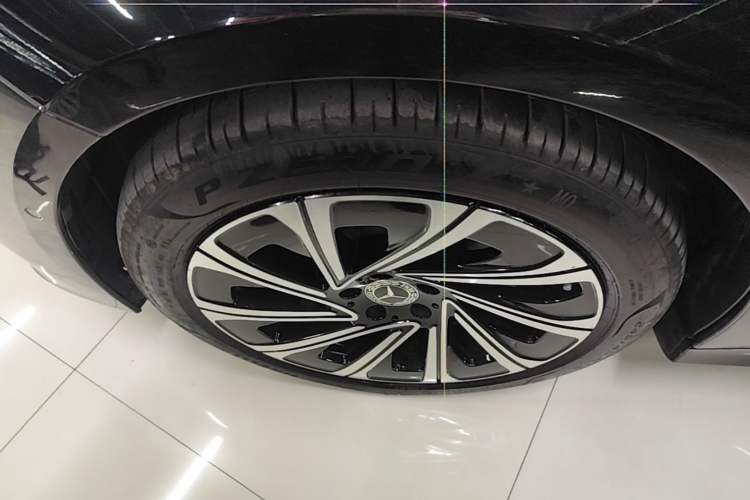 Used Mercedes-Benz E-Class 2024 Facelift E 300 L Luxury Edition Left Front Wheel Hub
