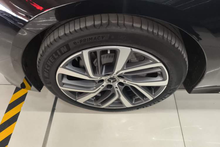 Used Mercedes-Benz E-Class 2024 E 300 L Stylish Model Left Front Wheel Hub